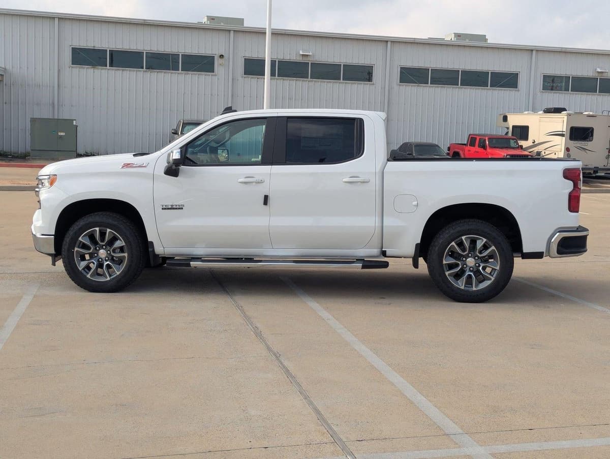 2026 Chevrolet Silverado 1500 - Image 5