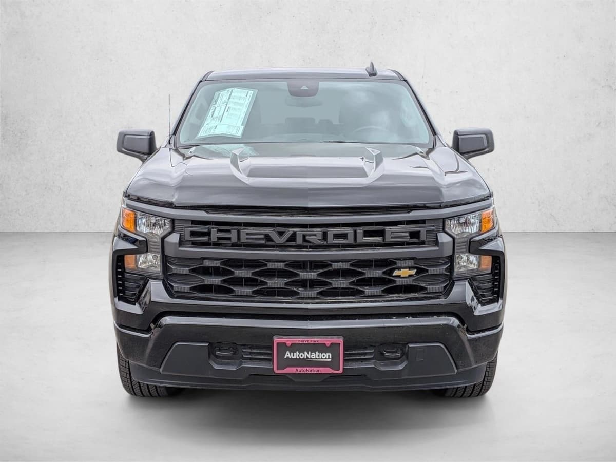 2026 Chevrolet Silverado 1500 - Image 2