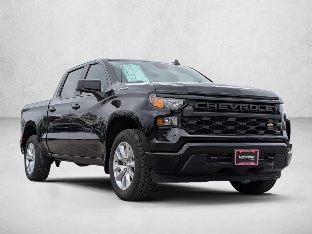 2026 Chevrolet Silverado 1500 - Image 3