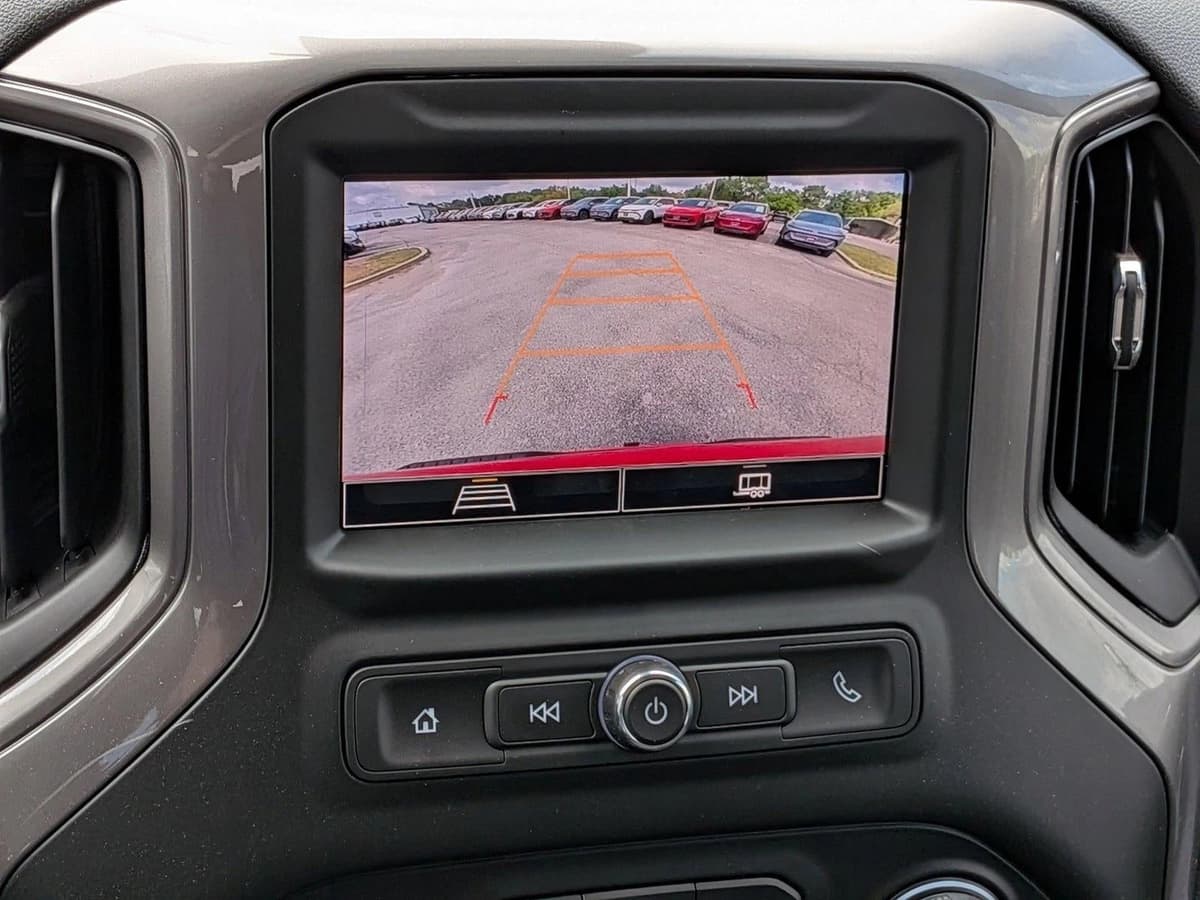 2026 Chevrolet Silverado 1500 - Image 12