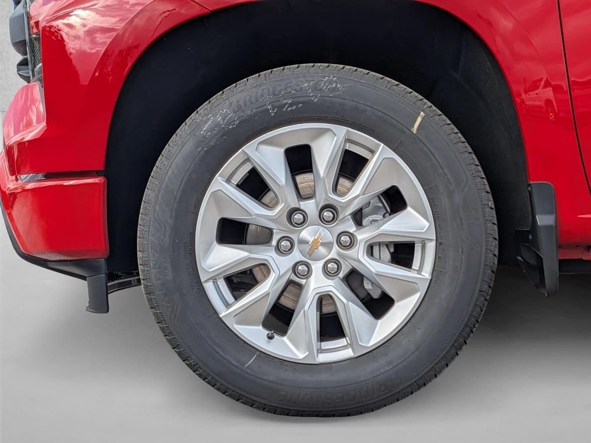 2026 Chevrolet Silverado 1500 - Image 18