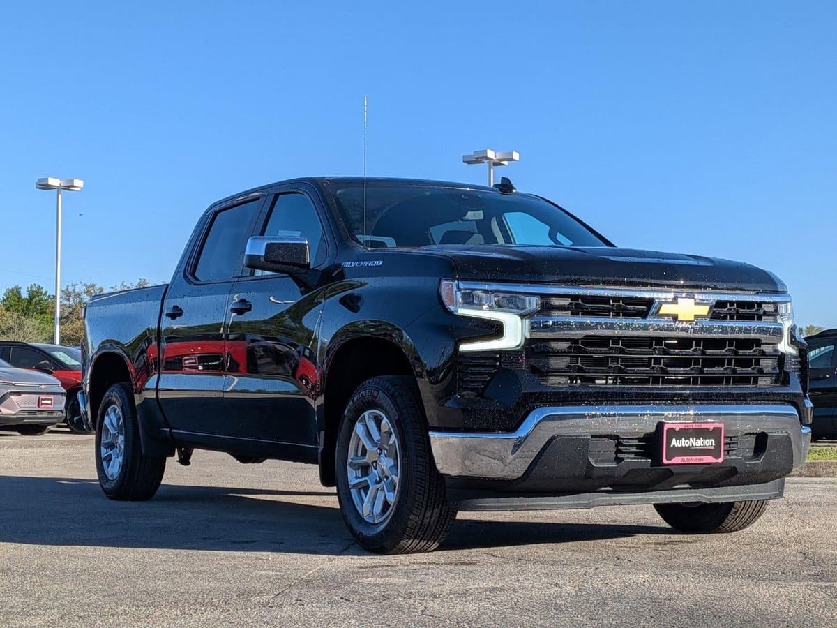 2026 Chevrolet Silverado 1500 - Image 3