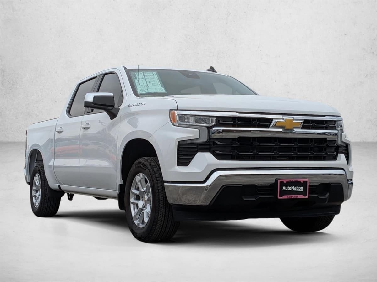 2026 Chevrolet Silverado 1500 - Image 3