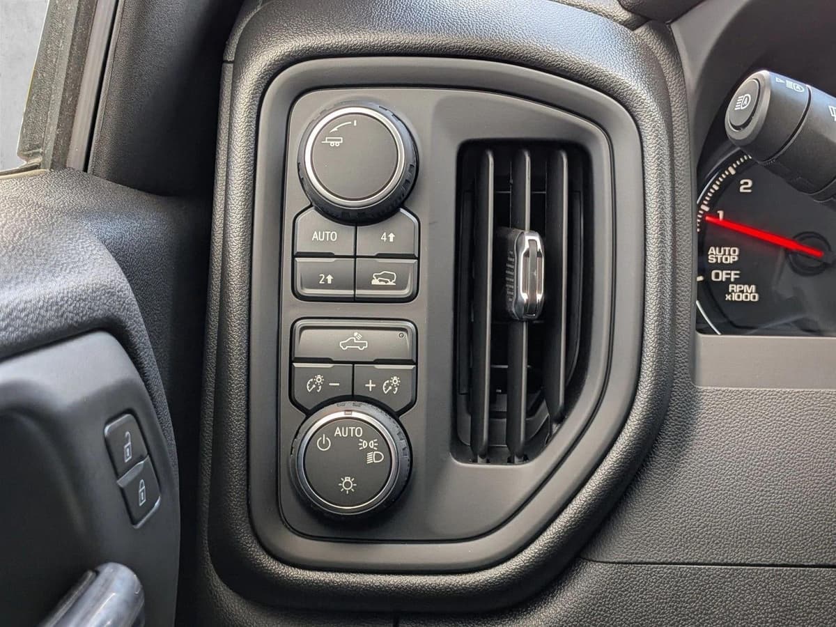 2026 Chevrolet Silverado 1500 - Image 14