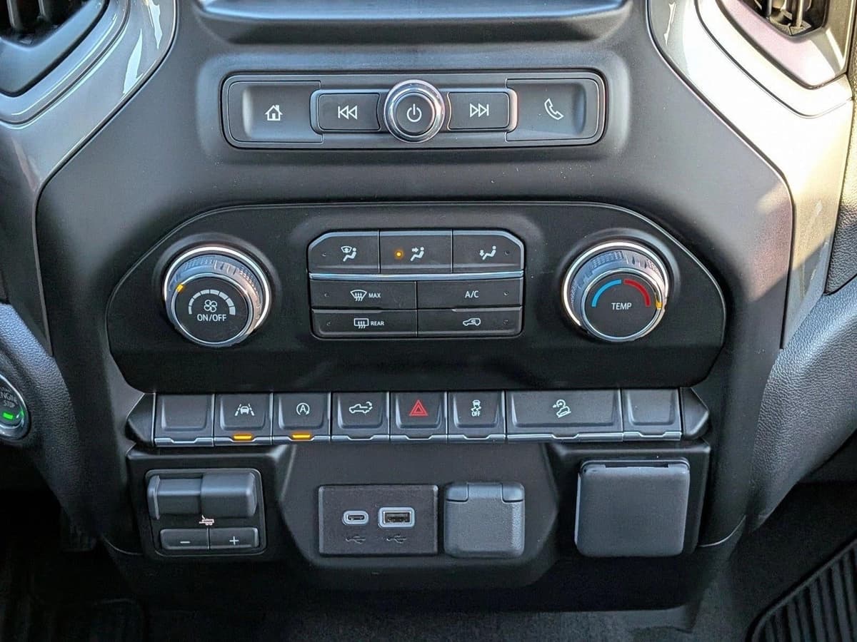 2026 Chevrolet Silverado 1500 - Image 13