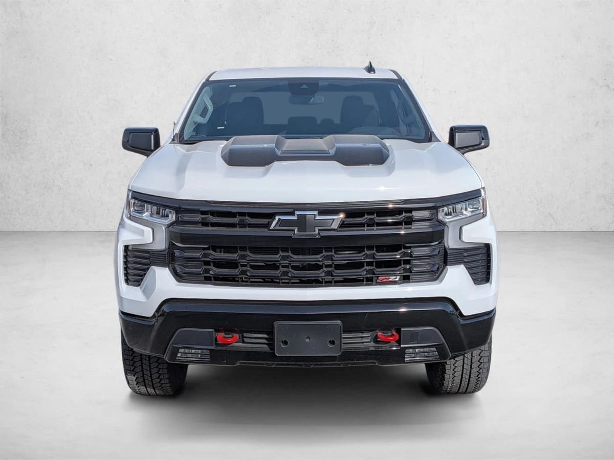 2026 Chevrolet Silverado 1500 - Image 2