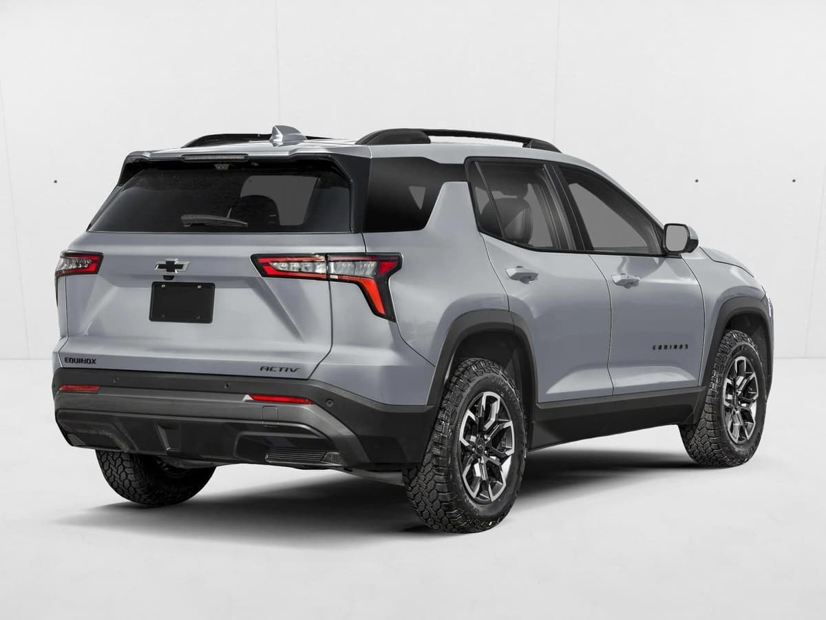 2026 Chevrolet Equinox - Image 2