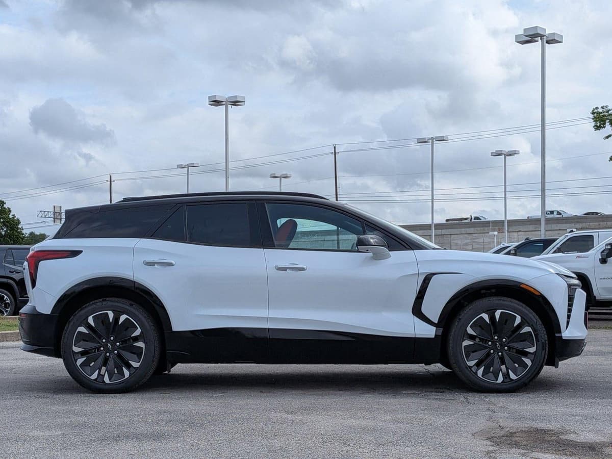 2026 Chevrolet Blazer EV - Image 4