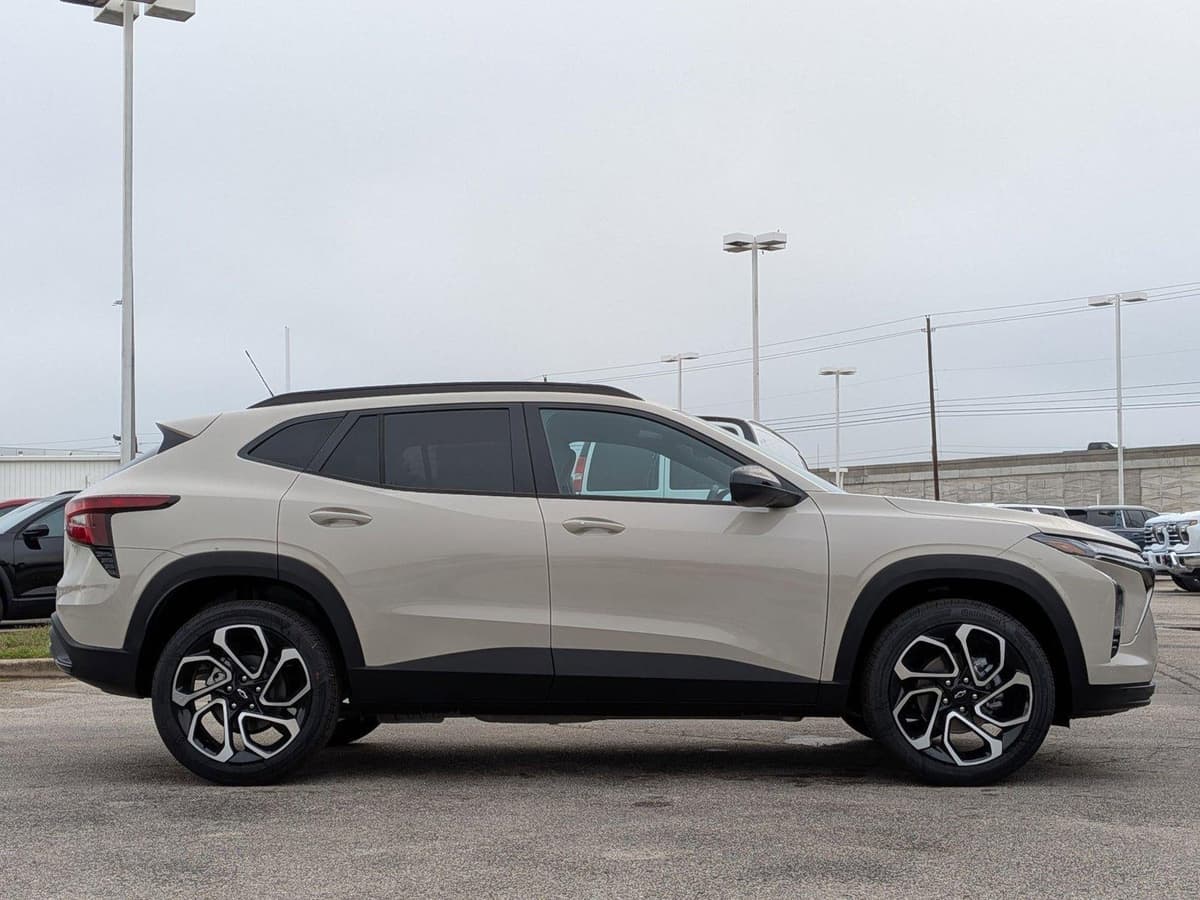 2026 Chevrolet Trax - Image 4