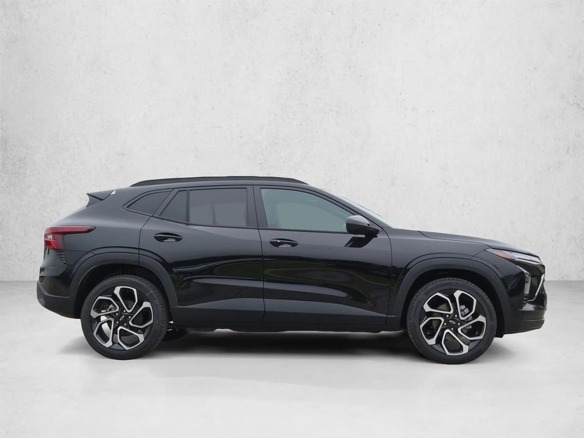 2026 Chevrolet Trax - Image 4
