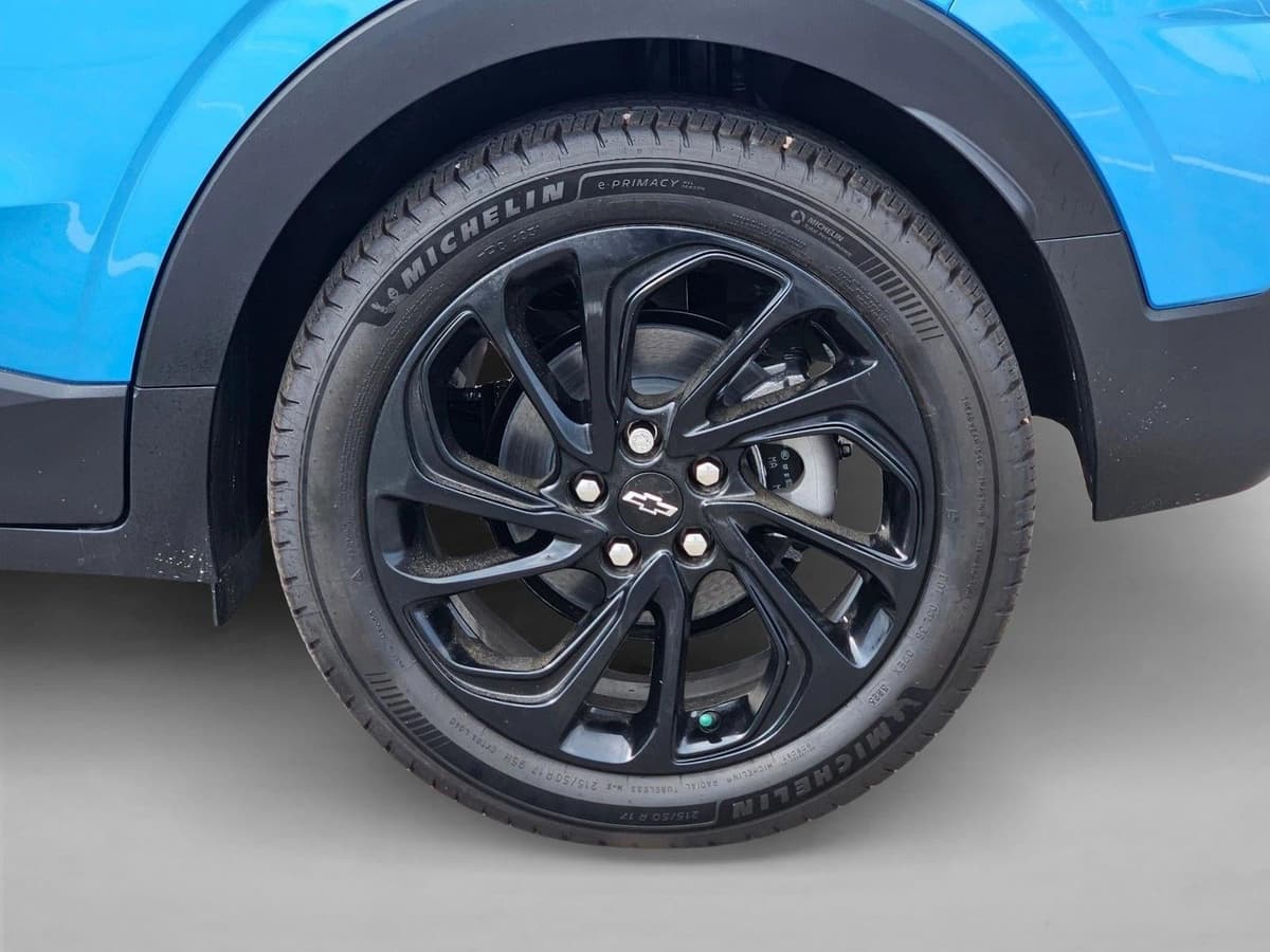 2027 Chevrolet Bolt - Image 10
