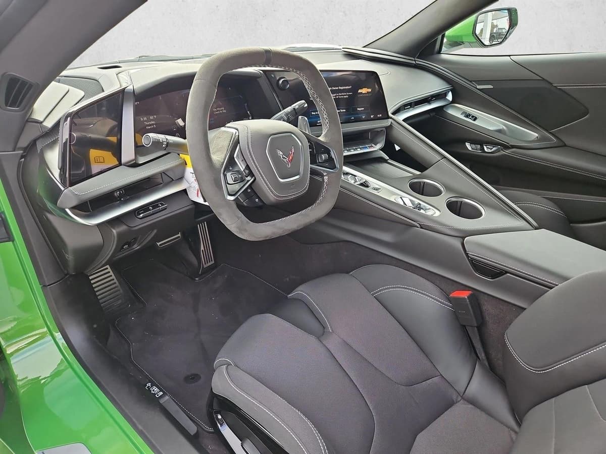 2026 Chevrolet Corvette Stingray - Image 3