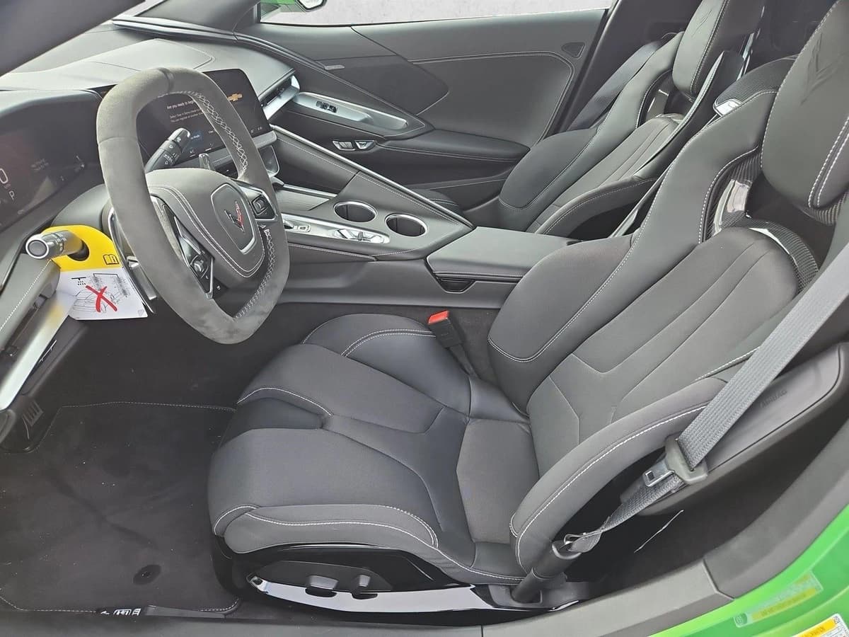 2026 Chevrolet Corvette Stingray - Image 4