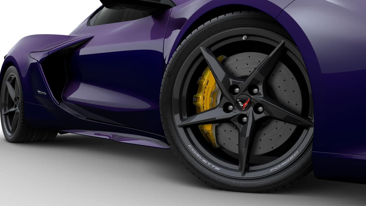 2026 Chevrolet Corvette E-Ray - Image 32