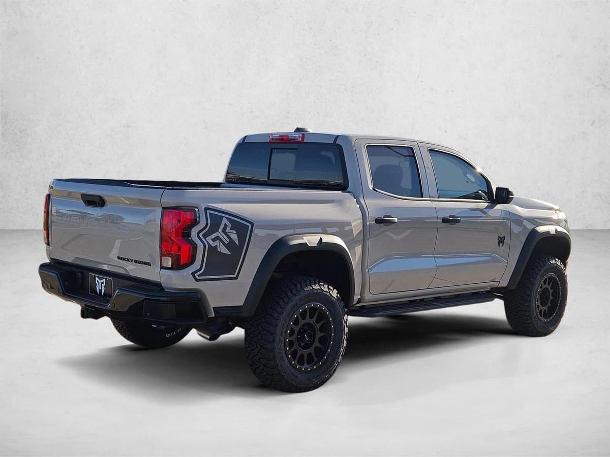 2026 Chevrolet Colorado - Image 2