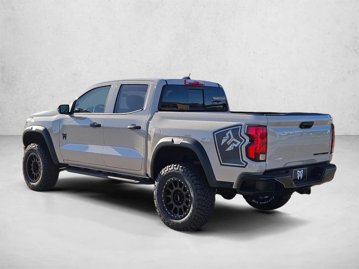 2026 Chevrolet Colorado - Image 9