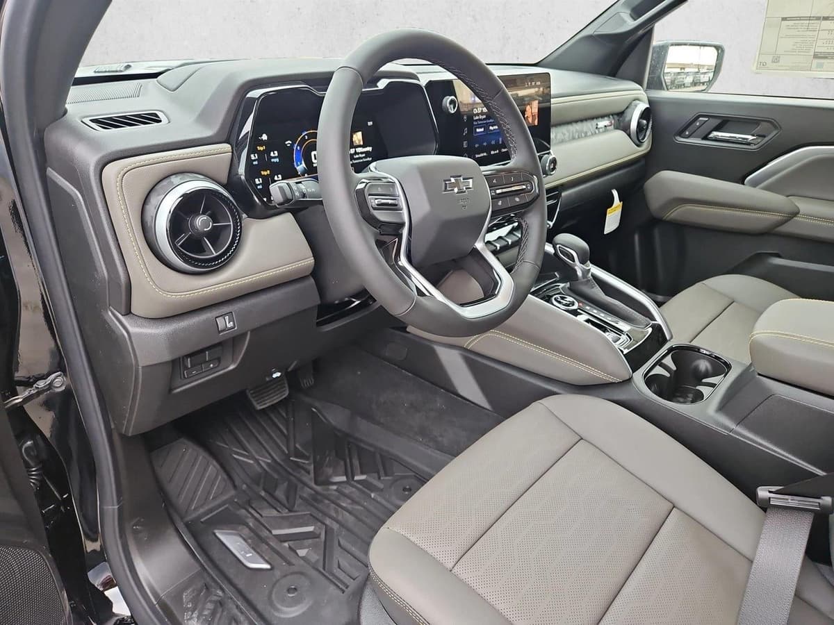 2026 Chevrolet Colorado - Image 3