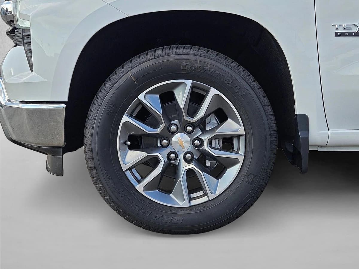 2026 Chevrolet Silverado 1500 - Image 10
