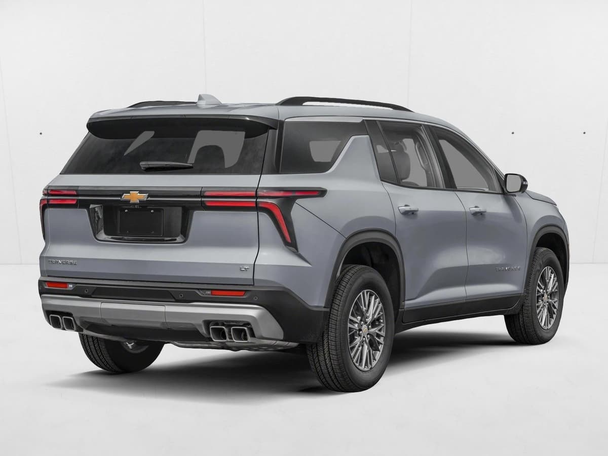 2026 Chevrolet Traverse - Image 2