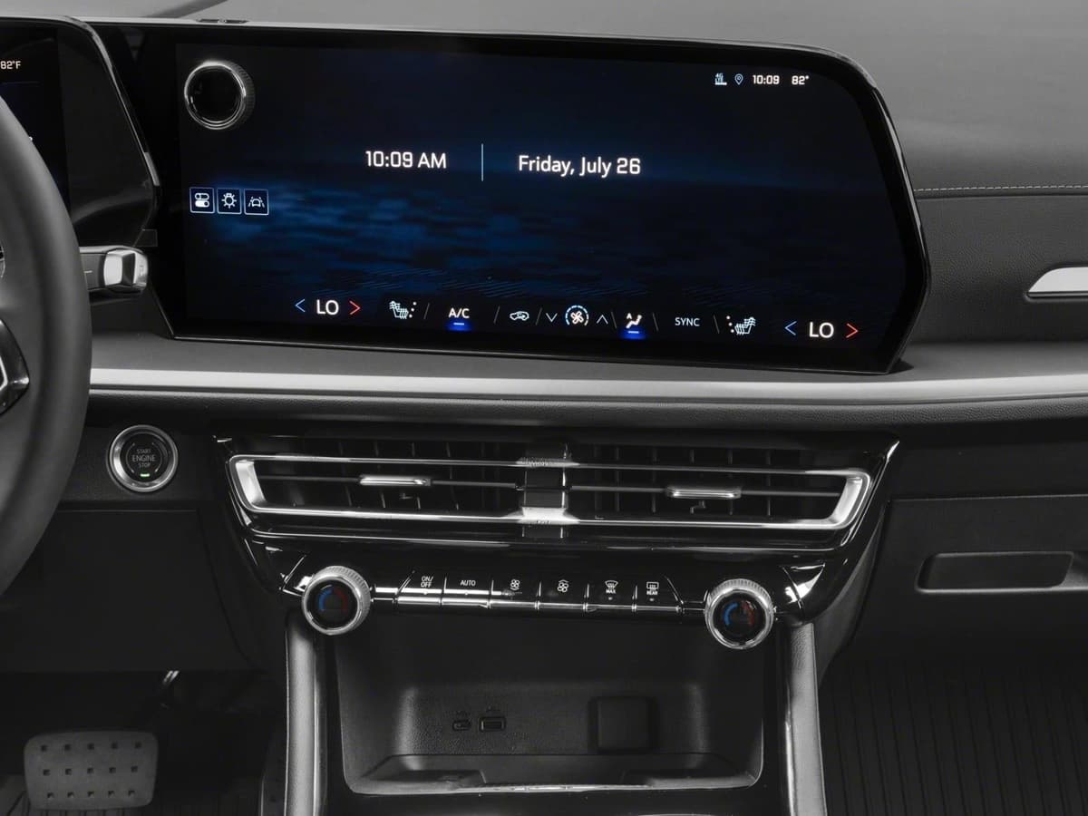 2026 Chevrolet Traverse - Image 12