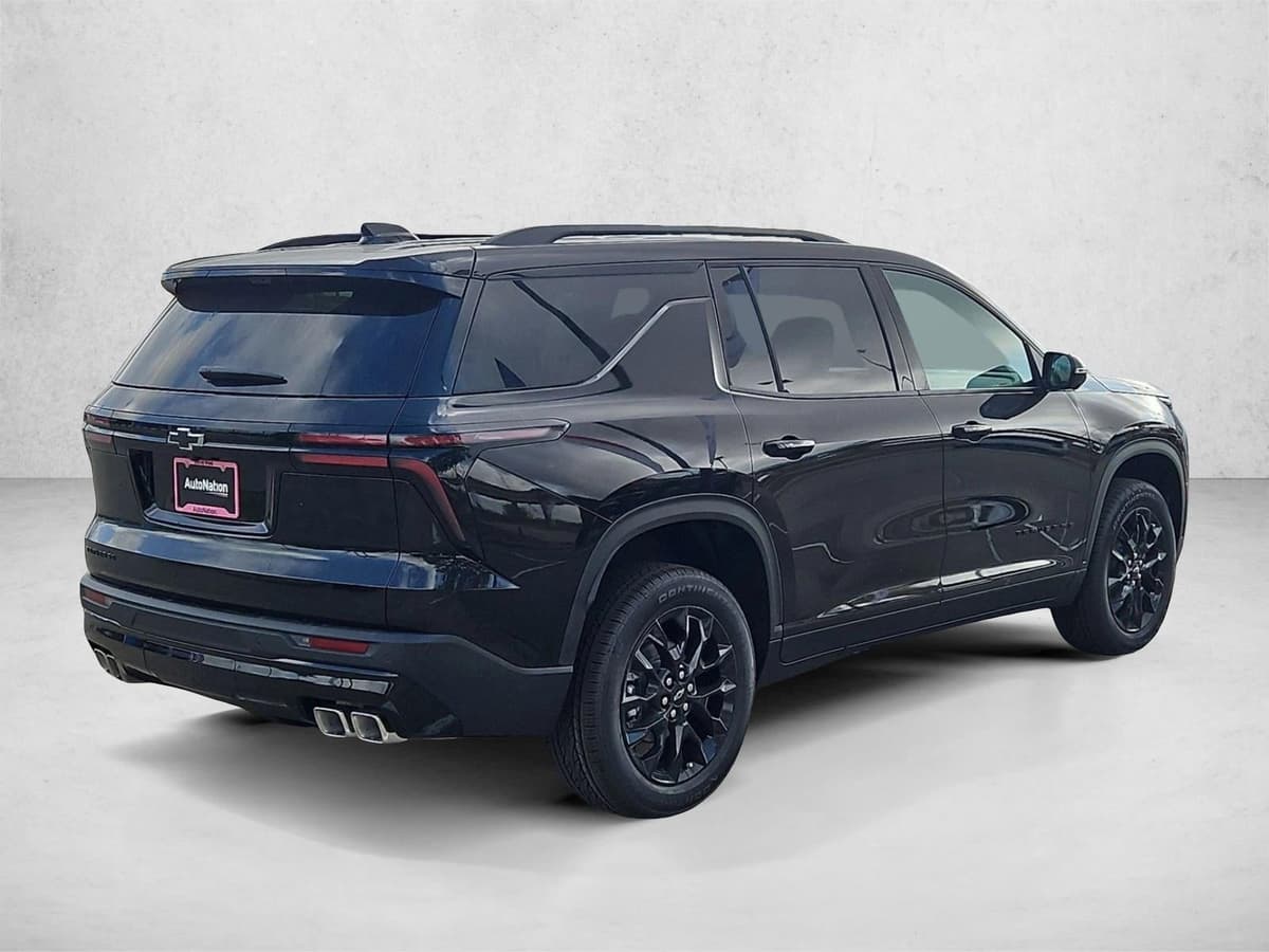 2026 Chevrolet Traverse - Image 2