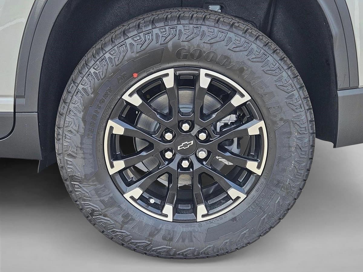 2026 Chevrolet Traverse - Image 10