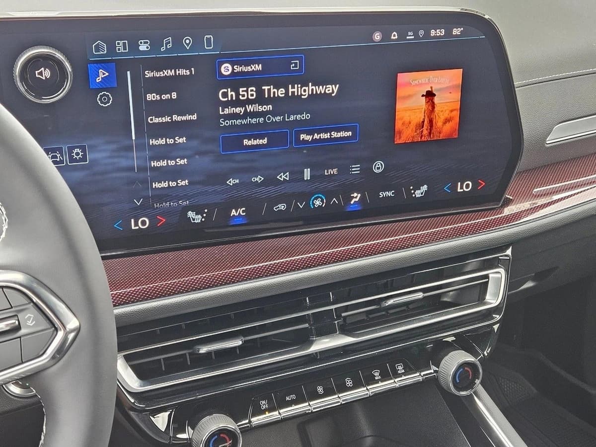 2026 Chevrolet Traverse - Image 12