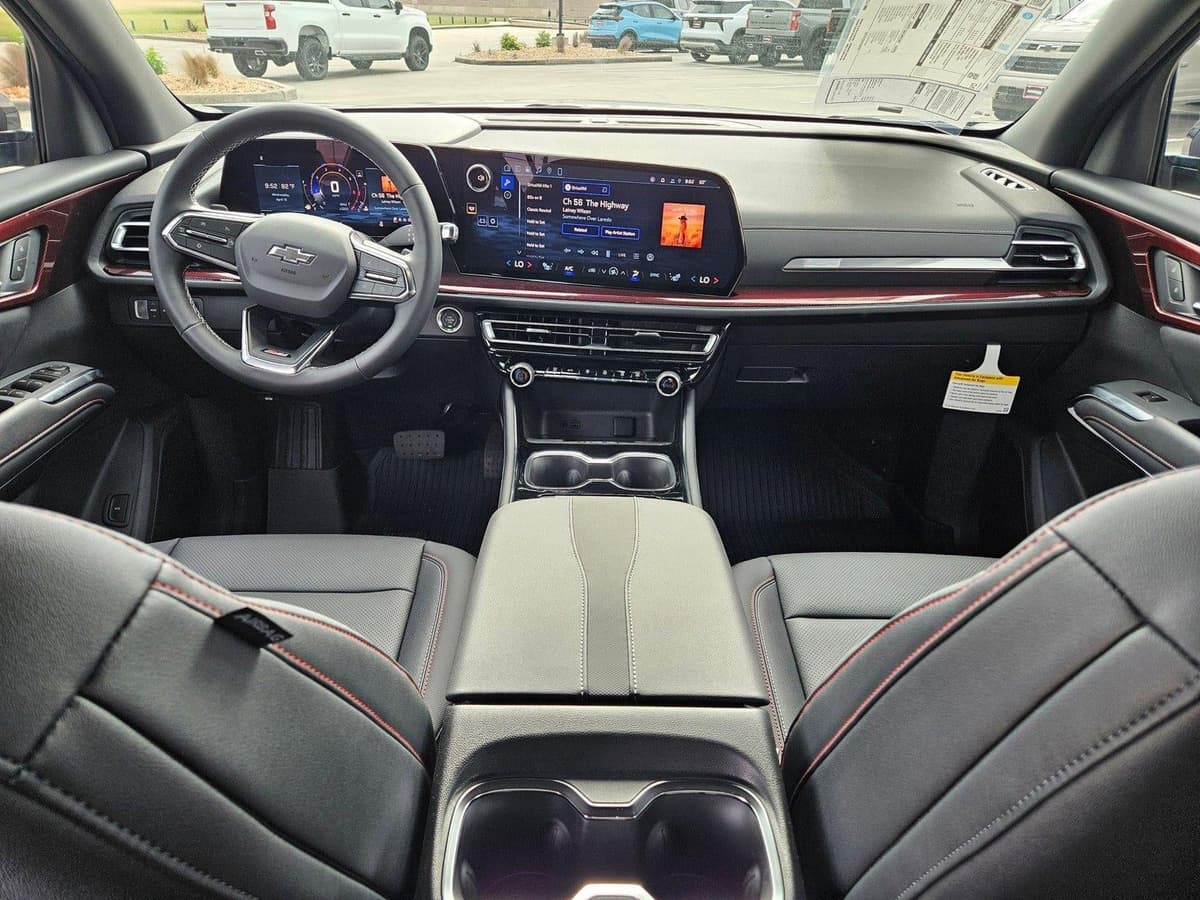 2026 Chevrolet Traverse - Image 15