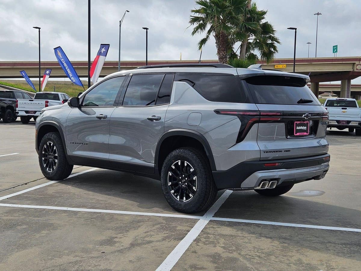 2026 Chevrolet Traverse - Image 9