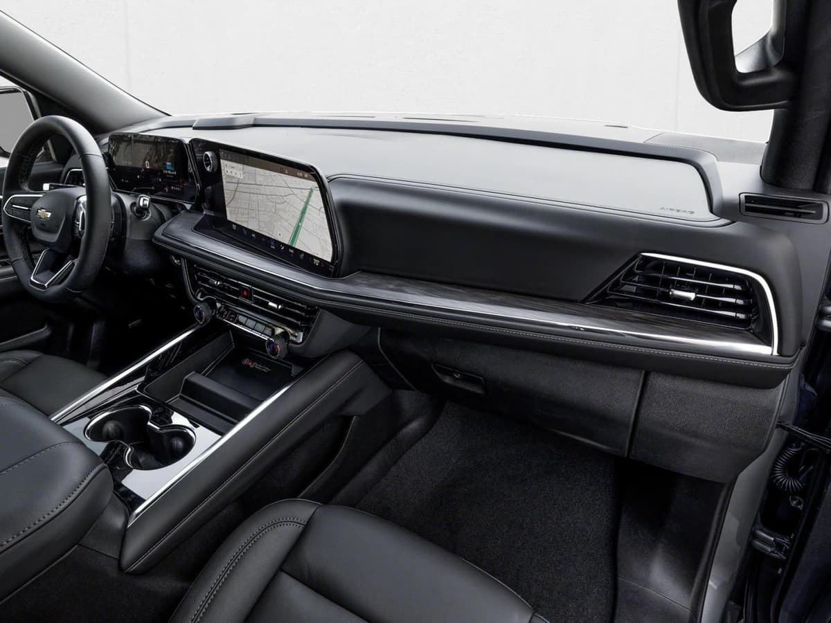 2026 Chevrolet Suburban - Image 11