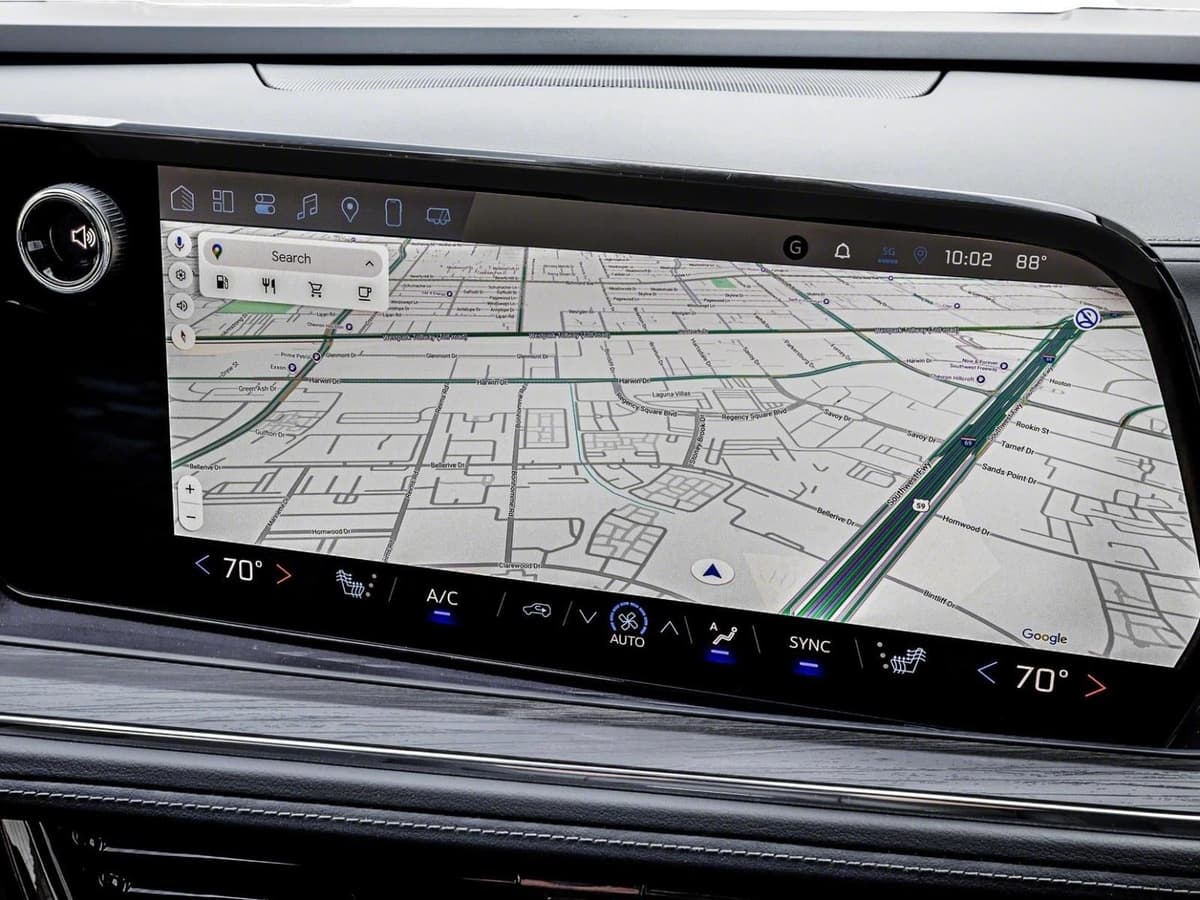 2026 Chevrolet Suburban - Image 12