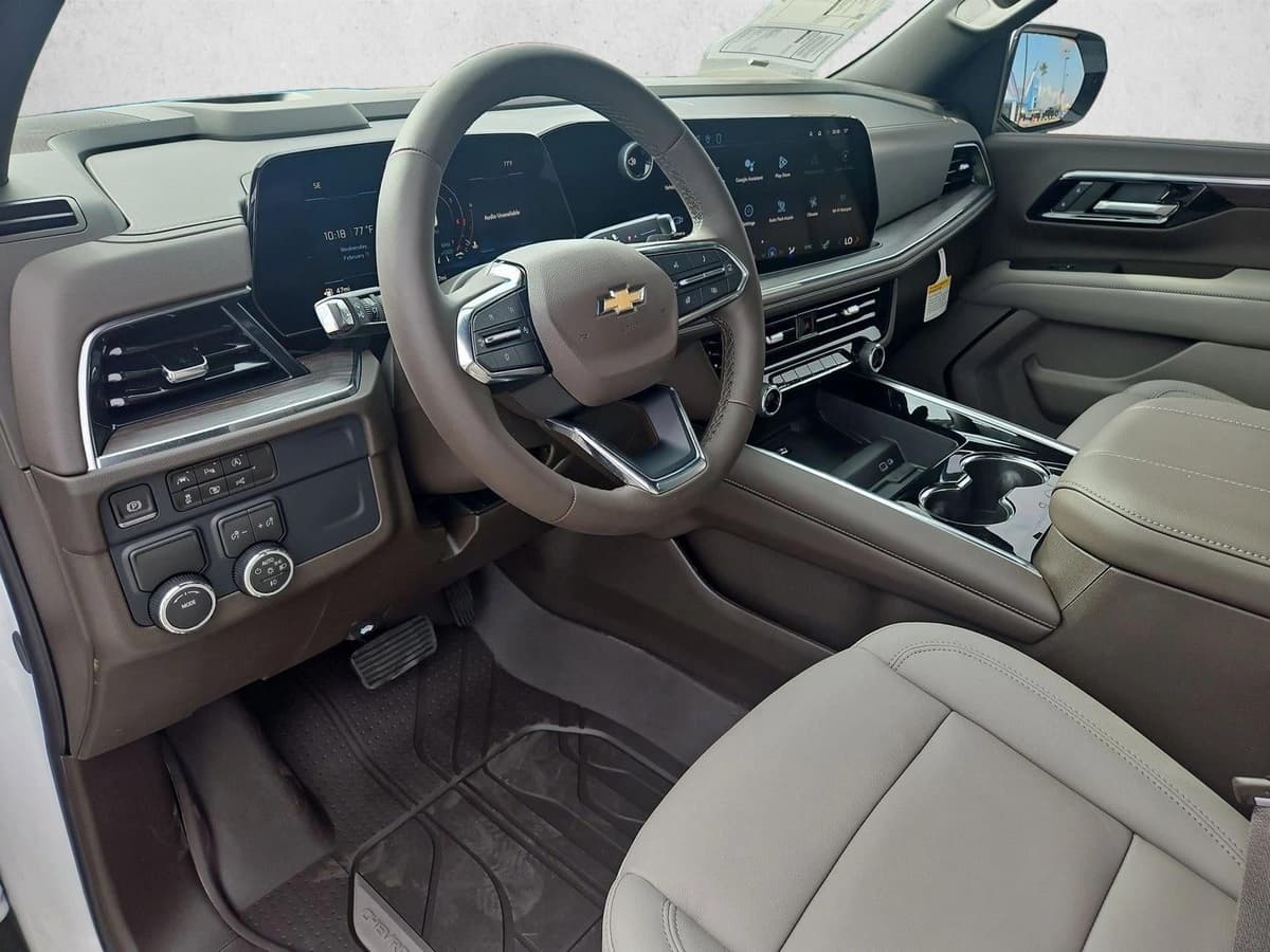 2026 Chevrolet Suburban - Image 3