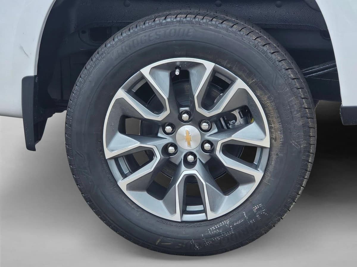 2026 Chevrolet Silverado 1500 - Image 10