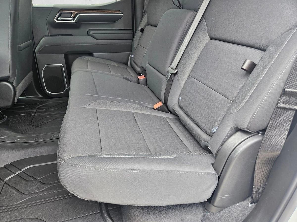 2026 Chevrolet Silverado 1500 - Image 16