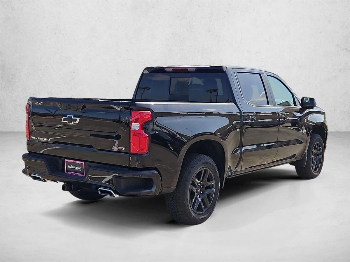 2026 Chevrolet Silverado 1500 - Image 2