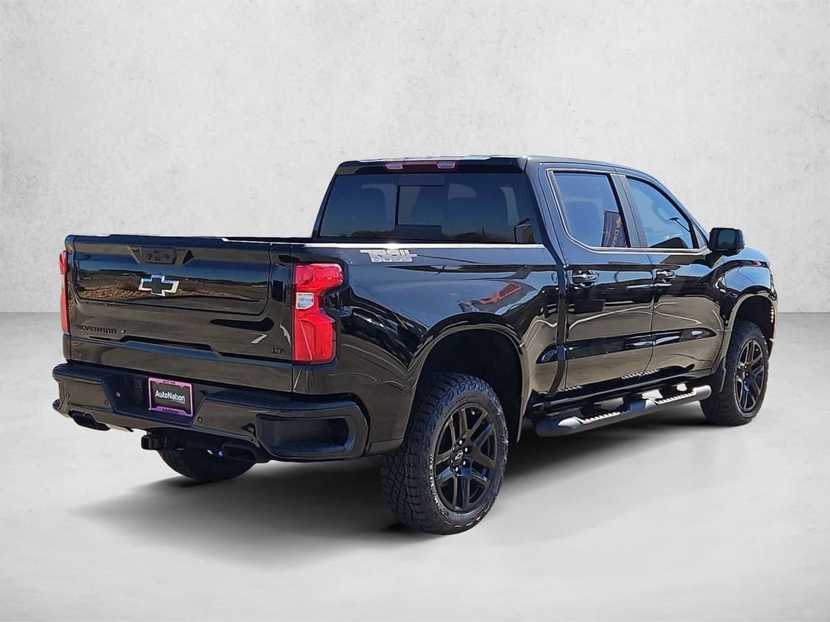 2026 Chevrolet Silverado 1500 - Image 2