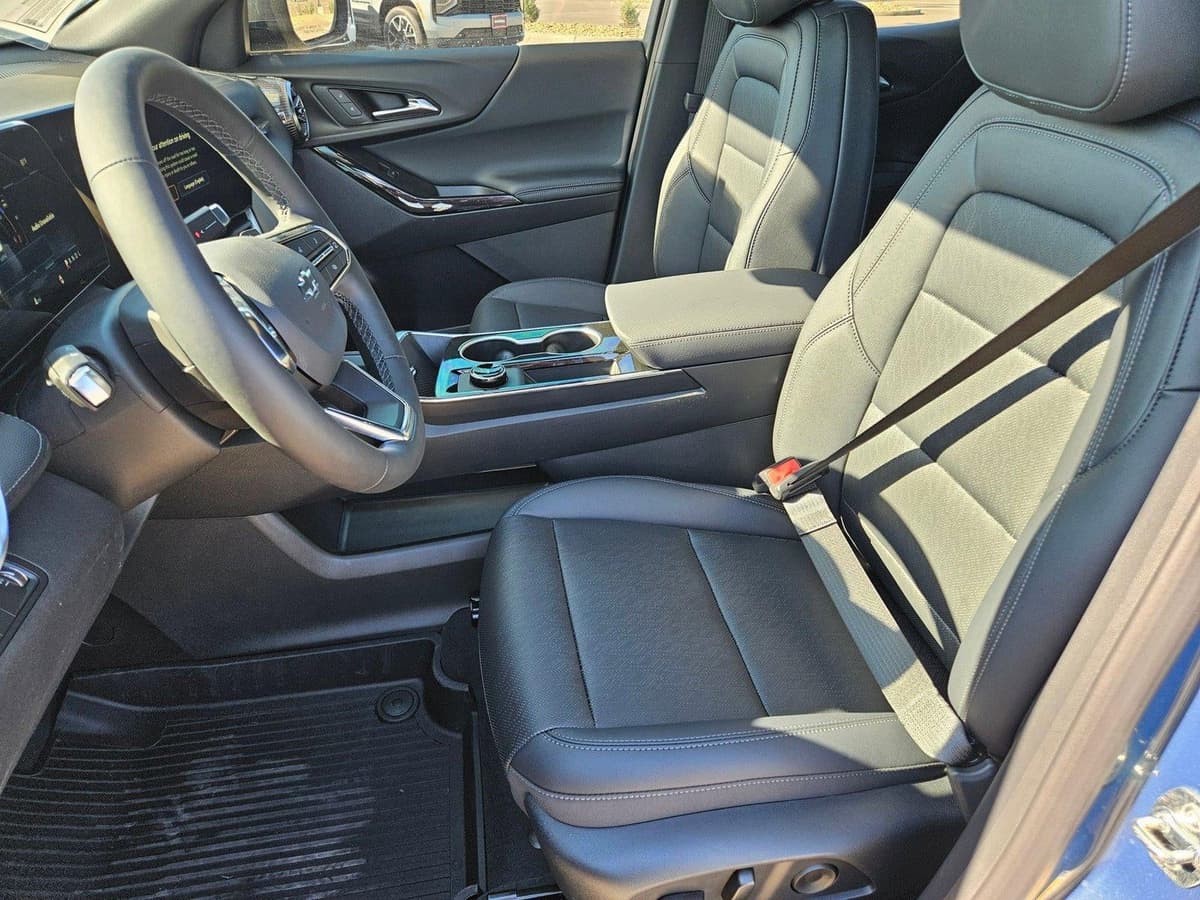 2026 Chevrolet Equinox - Image 4