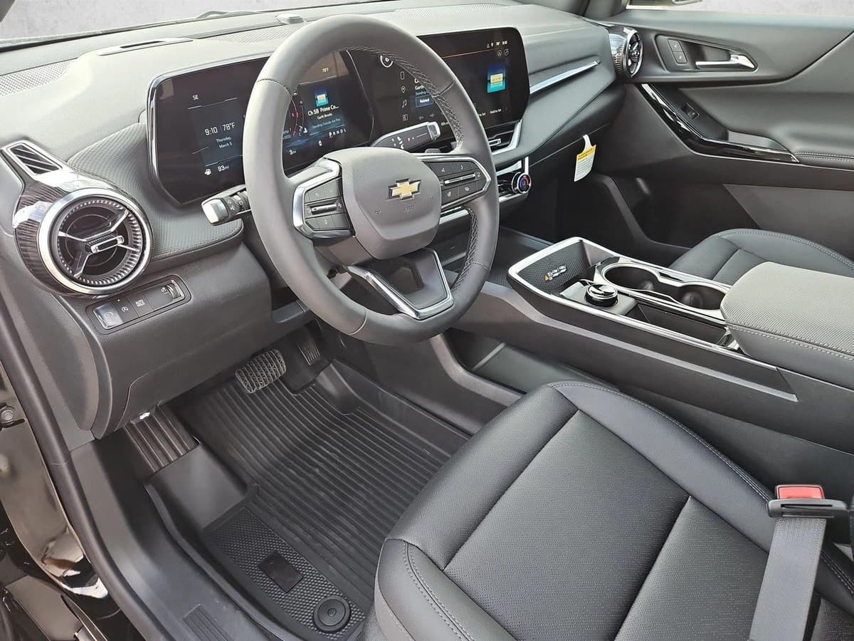 2026 Chevrolet Equinox - Image 3