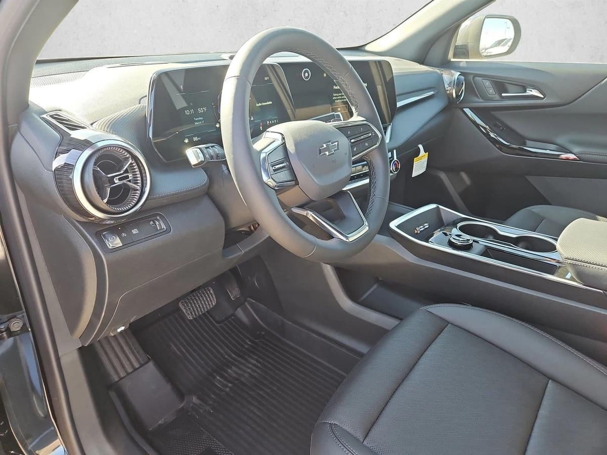 2026 Chevrolet Equinox - Image 3