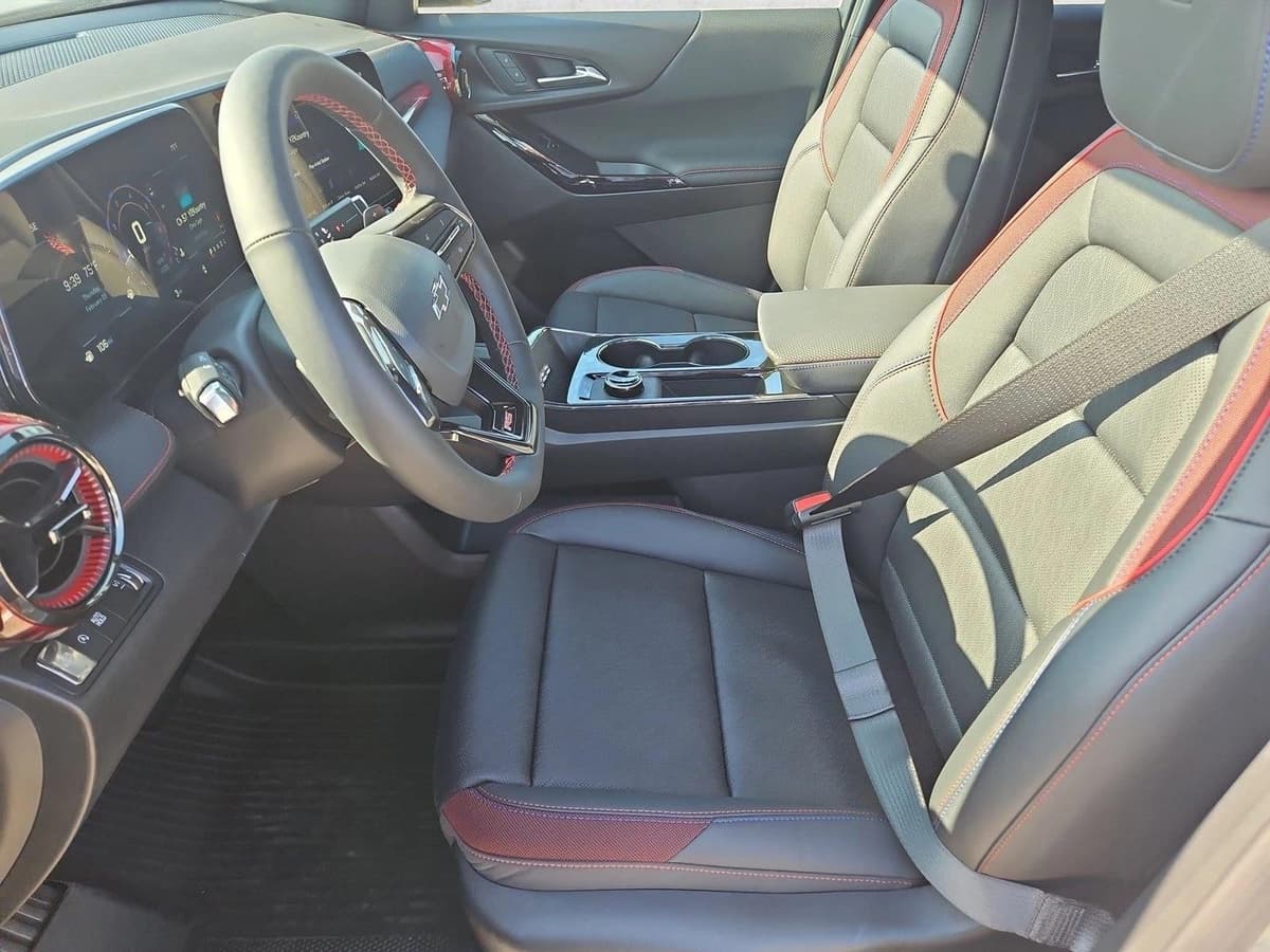 2026 Chevrolet Equinox - Image 4