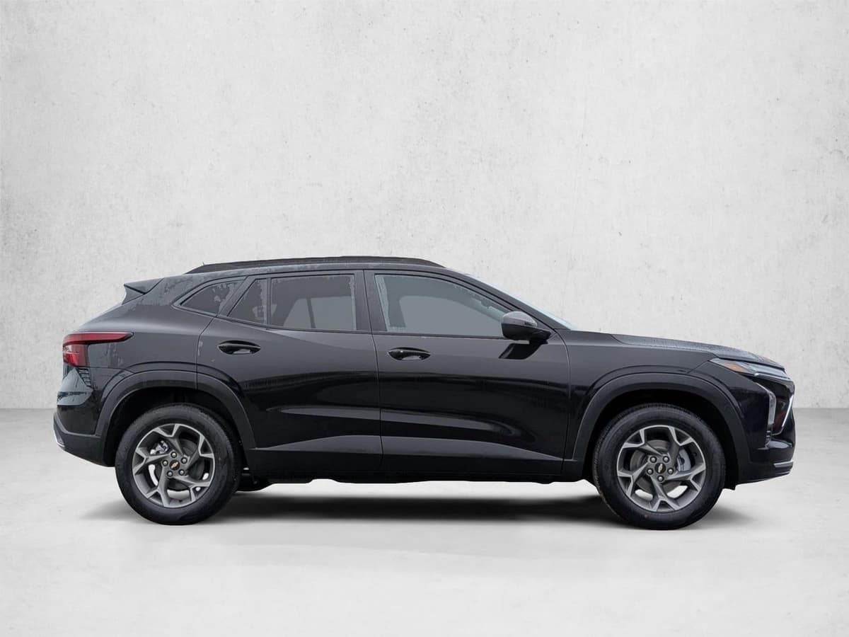 2026 Chevrolet Trax - Image 4