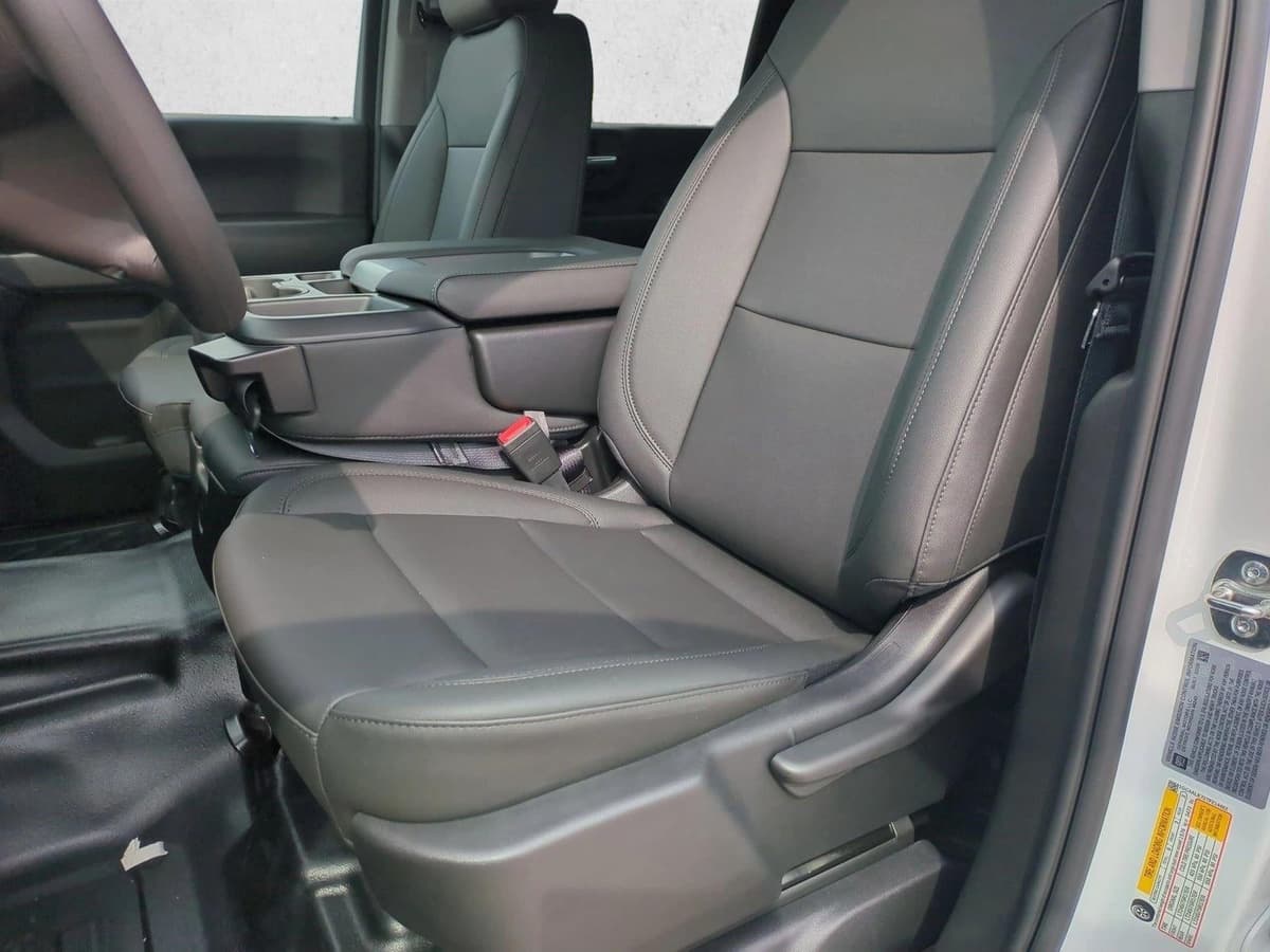 2026 Chevrolet Silverado 2500 HD - Image 4