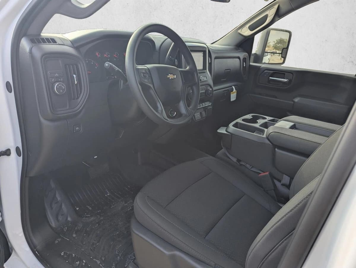 2026 Chevrolet Silverado 2500 HD - Image 3