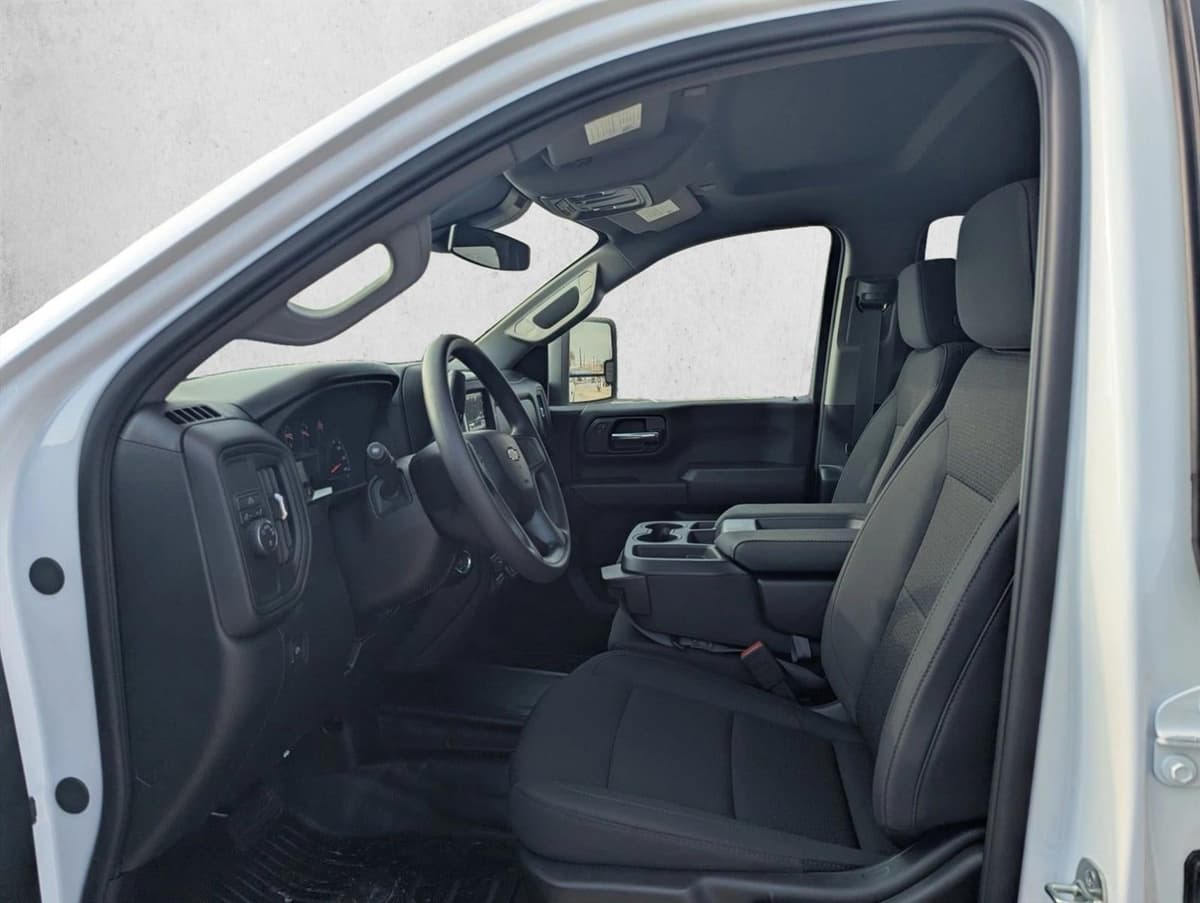 2026 Chevrolet Silverado 2500 HD - Image 4