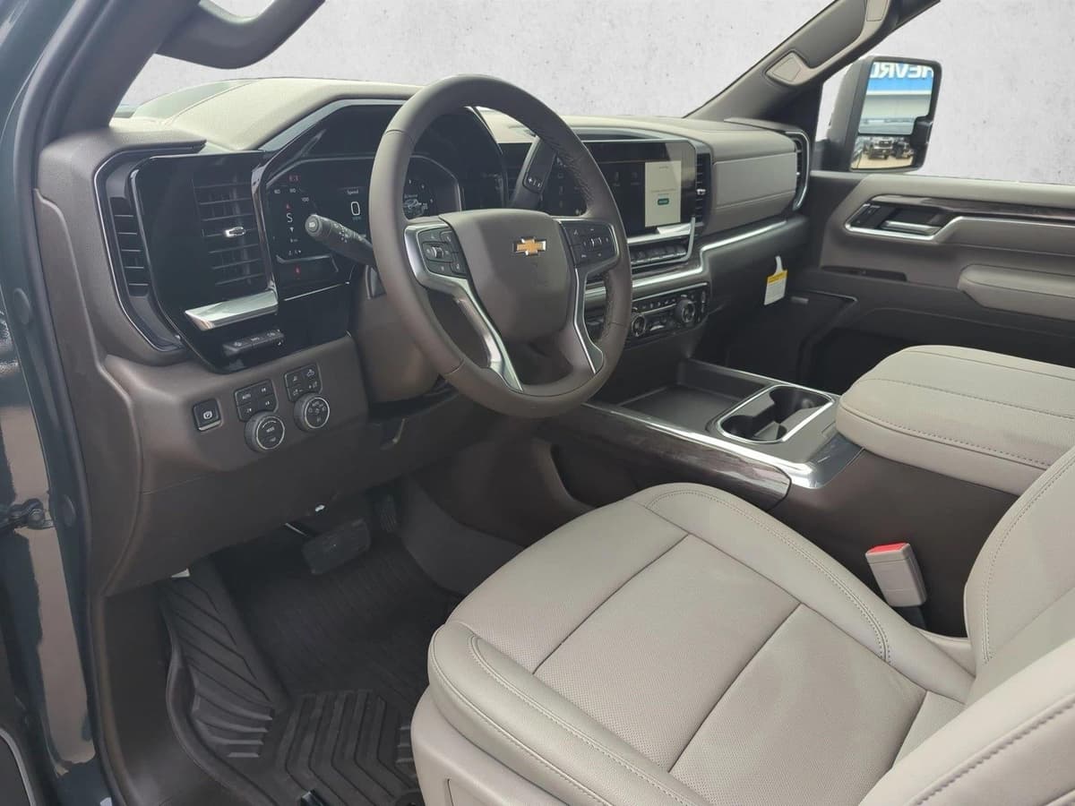 2026 Chevrolet Silverado 2500 HD - Image 3