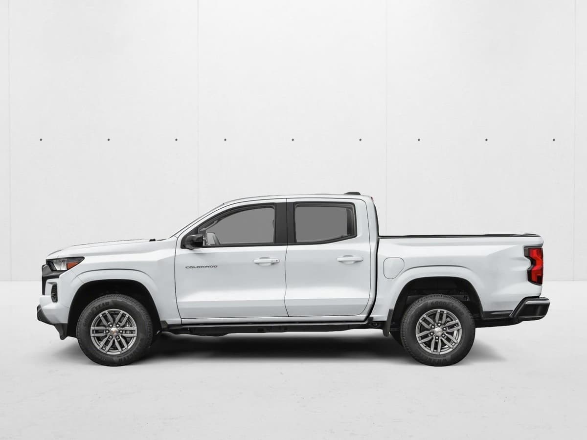 2026 Chevrolet Colorado - Image 3