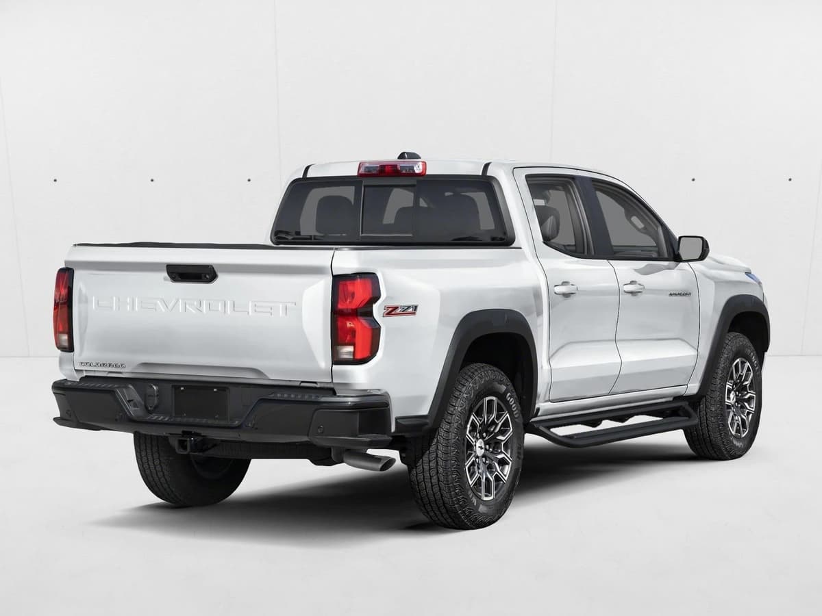 2026 Chevrolet Colorado - Image 2