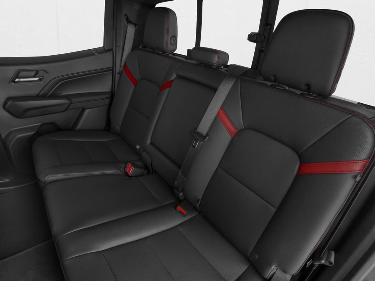 2026 Chevrolet Colorado - Image 9