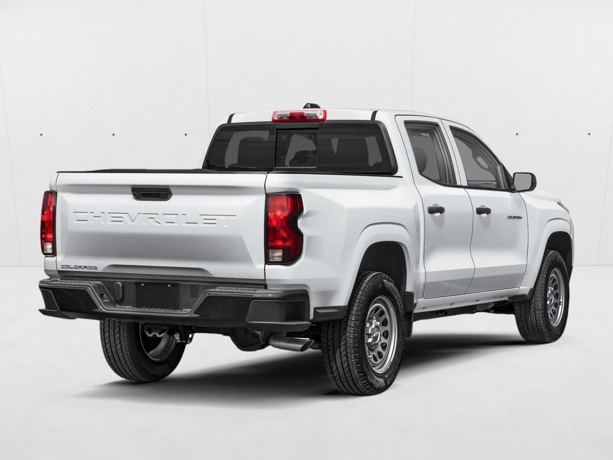 2026 Chevrolet Colorado - Image 2