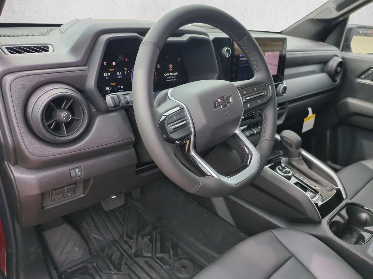 2026 Chevrolet Colorado - Image 3